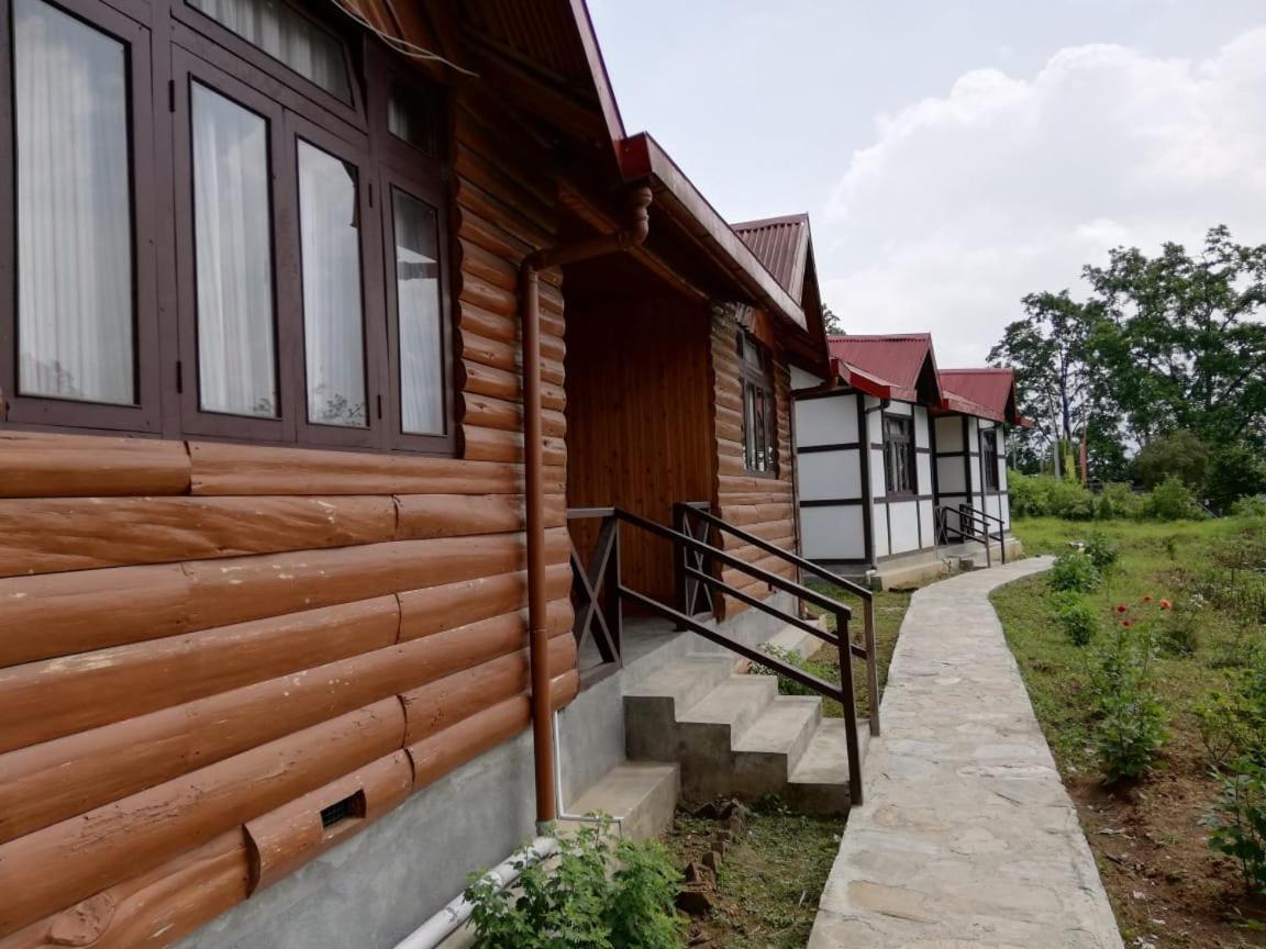 Pine Haven Resorts Takdāh Exteriör bild